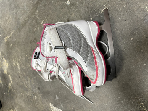 Vist Large View of Product Image Which is Used Victoria Sport SOFTBOOT SKATE Girls Softboot Skate White Youth 09.0