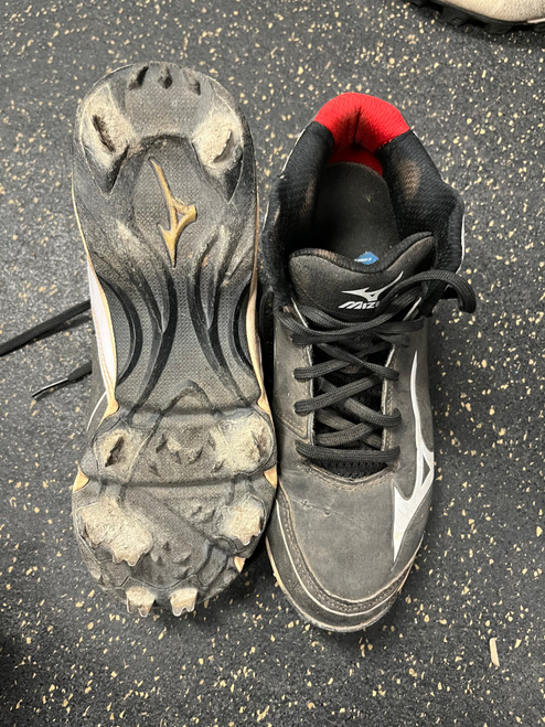 Vist Large View of Product Image Which is Used Mizuno METAL SPIKE BB/SB Cleats Black Senior 8.5