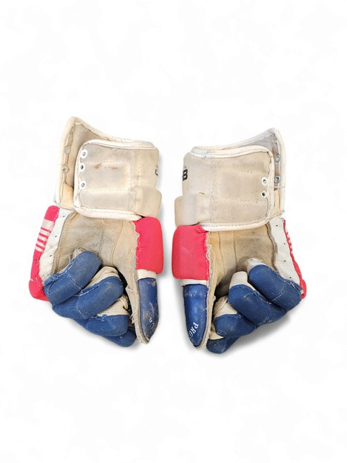 Vist Large View of Product Image Which is Vic Hockey Hockey Gloves