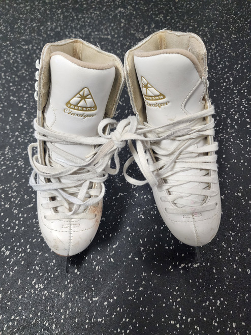 Vist Large View of Product Image Which is Used Jackson CLASSIQUE WomensFigure Skate White Senior 4.5