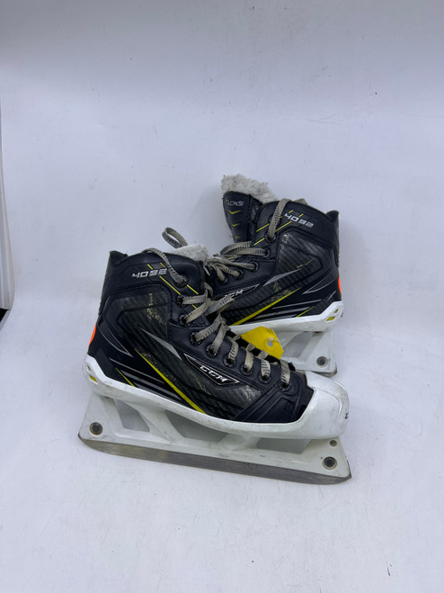 Used CCM 4092 Junior Goalie Skate Junior 03 10589-S000335635