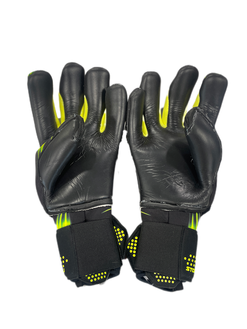 Vist Large View of Product Image Which is NEW EXOSHIELD SILENCER MENACE Soccer Soccer Goalie Gloves