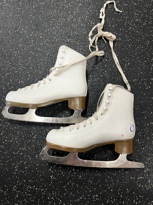 Vist Large View of Product Image Which is Used Jackson 170 Senior 5 Women's Figure Skates