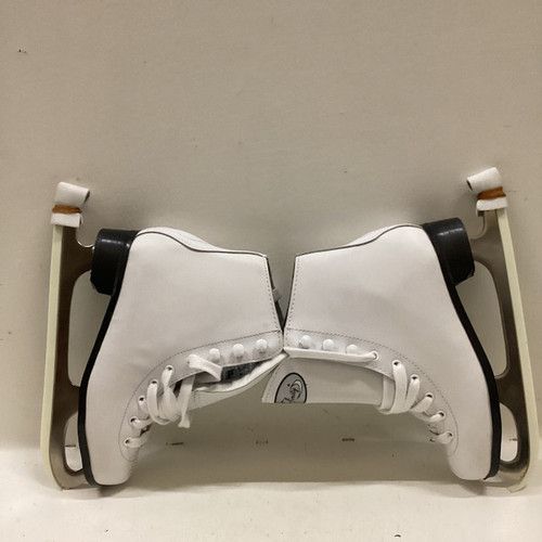 Vist Large View of Product Image Which is Infinity Skates Junior Figure Skates