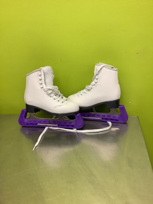 Vist Large View of Product Image Which is CCM Skates Ice Skates / Figure Junior Skates