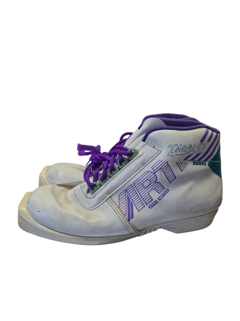 Vist Large View of Product Image Which is Used Womens NNN XC Ski Boots White W 06.5-07 / JR 4.5-05