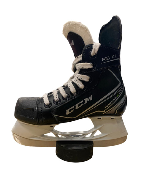 Vist Large View of Product Image Which is New CCM 580 FACE MASK