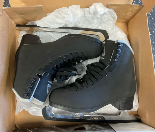 Jackson MYSTIQUE Youth Figure Skate Black 4.5 11861-S000012841 Vist Large View of Product Image Which is Jackson MYSTIQUE Youth Figure Skate Black 4.5