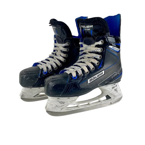 Vist Large View of Product Image Which is Used Bauer NEXUS 2700 Hockey Skate Junior 3D 11506-S000266255