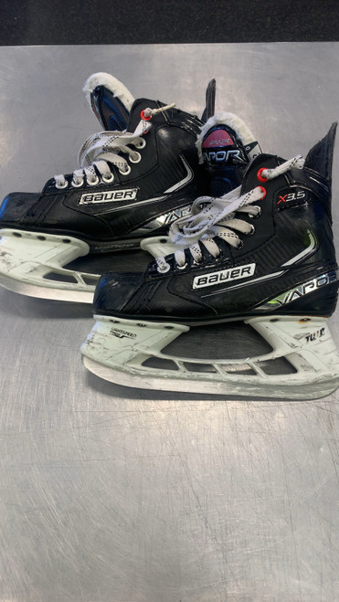 Vist Large View of Product Image Which is Used Bauer X3.5 Junior Hockey Skate Junior 02 11339-S000181861