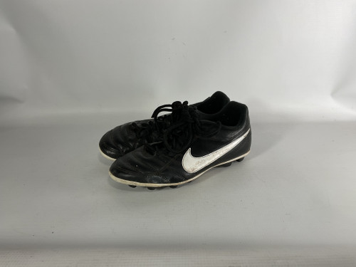Vist Large View of Product Image Which is Used Nike Soccer Cleats Black Junior 03