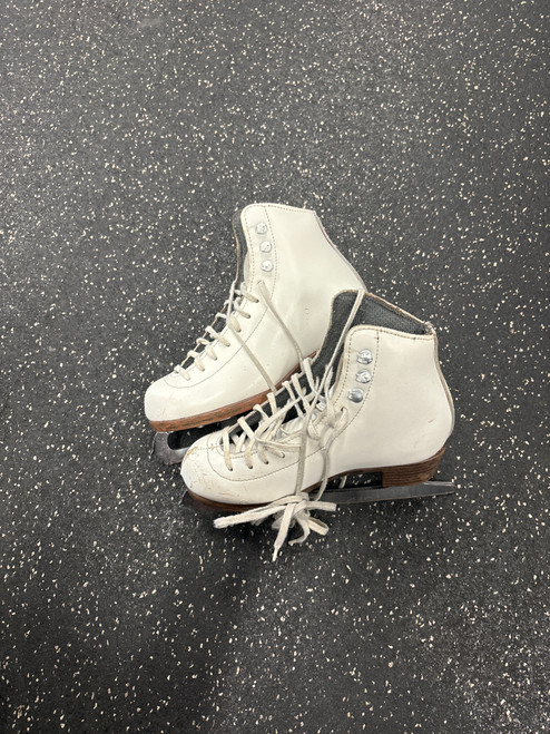 Vist Large View of Product Image Which is Used Riedell 17 Girls Figure Skate White Junior 01