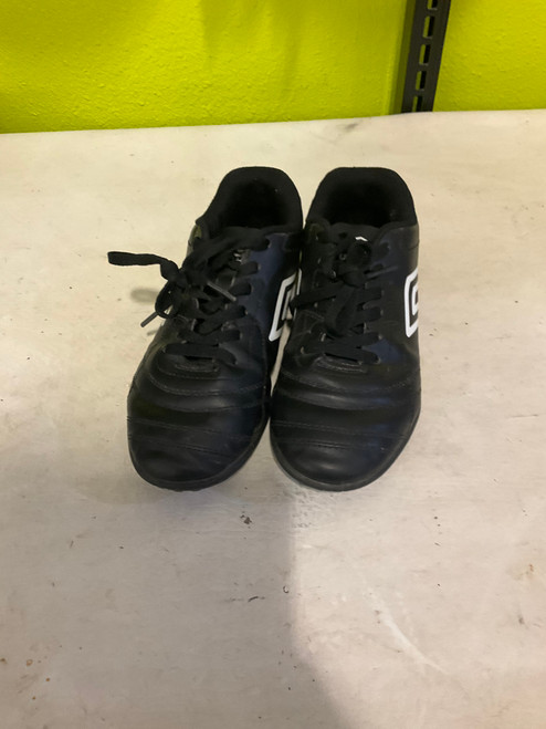 Used Umbro Soccer Turf Shoes Black Junior 03.5 11790-S000036714