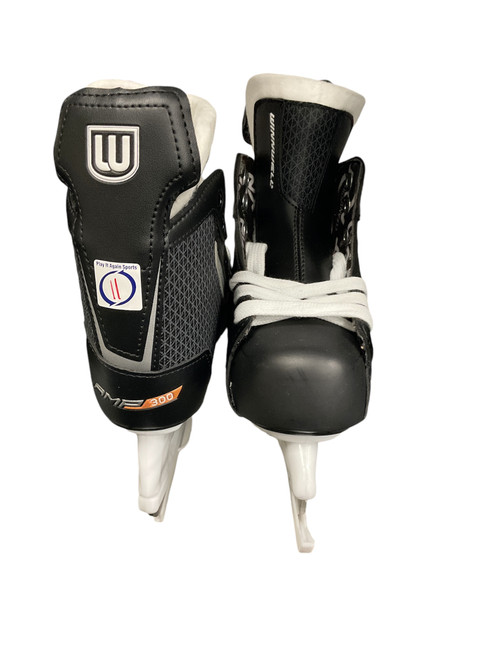 Vist Large View of Product Image Which is New AMP300 SKATE YTH 11