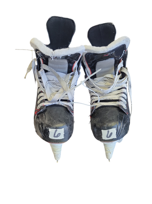Vist Large View of Product Image Which is Used Bauer X500 Senior Hockey Skate Senior 6