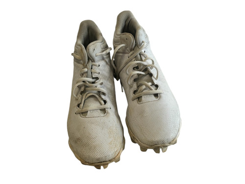 Used Under Armour SPOTLIGHT FRANCHISE 3.0 3026339-100 Football Cleats White Mens 10 11731-S000123753 Vist Large View of Product Image Which is Used Under Armour SPOTLIGHT FRANCHISE 3.0 3026339-100 Football Cleats White Mens 10