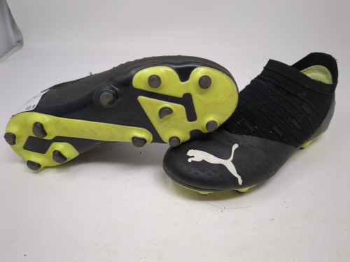 Vist Large View of Product Image Which is Used Puma Soccer Cleats None Junior 04.5