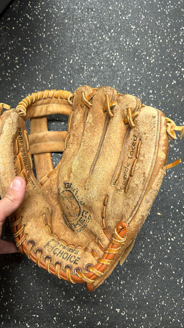 Vist Large View of Product Image Which is Used WINNERS CHOICE BB/SB Glove RH Throw Brown 11 1/2"