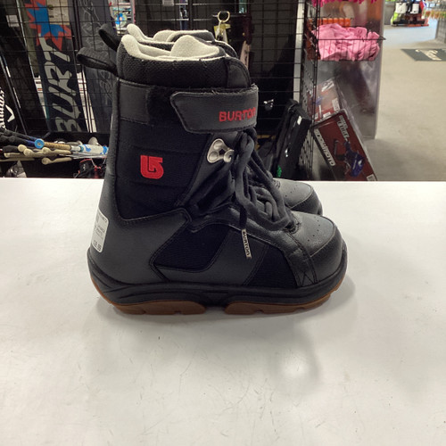 Vist Large View of Product Image Which is Used Burton FREESTYLE Boys Snowboard Boots Black Junior 03 10672-S000312560