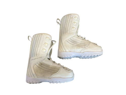 Vist Large View of Product Image Which is Used 540 Boys Snowboard Boots None Junior 02