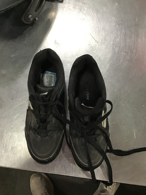 Used Easton 360 CLEATS BB/SB Cleats Black Youth 06.0 11614-S000201849