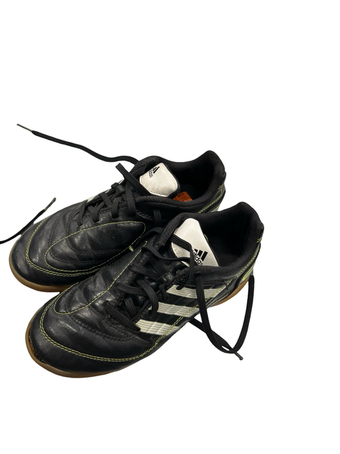 Vist Large View of Product Image Which is Used Adidas Soccer Indoor Shoes Black Junior 01