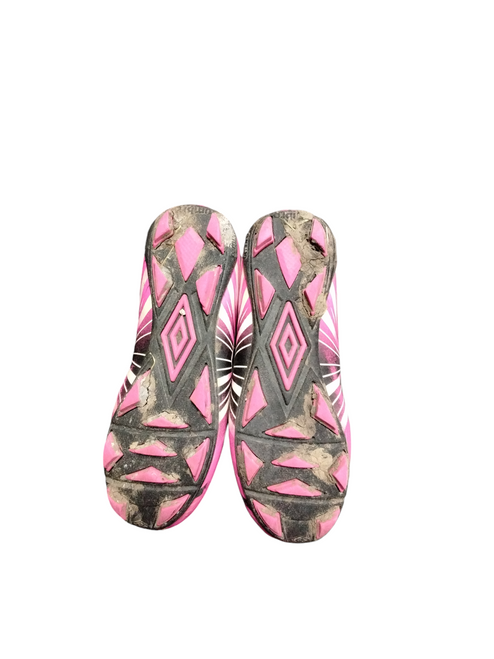 Vist Large View of Product Image Which is Used Umbro Soccer Cleats Pink Junior 01