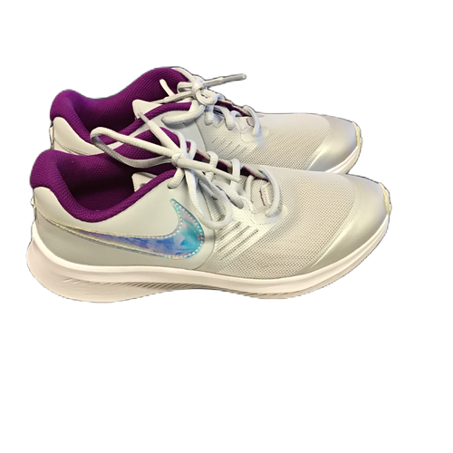 Vist Large View of Product Image Which is Used Nike Women's Star Runner