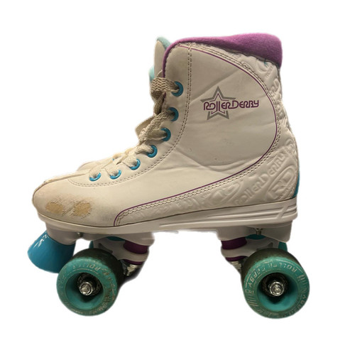 Vist Large View of Product Image Which is Used RollerDerby ROLLER STAR 600 Junior Roller Quad Skates White Junior 06 11730-S000058882