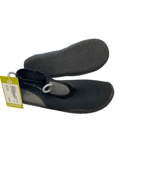 Used Adult Footwear Black Senior 10 11856-S000013697 Vist Large View of Product Image Which is Used Adult Footwear Black Senior 10