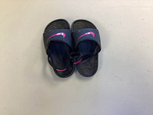 Vist Large View of Product Image Which is Used Nike Bottom