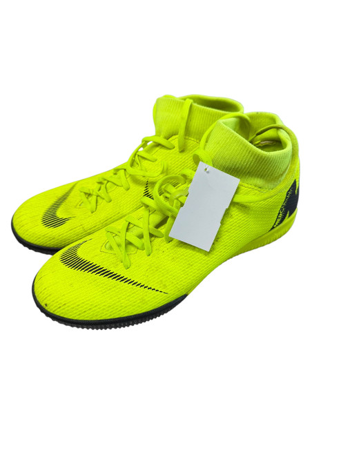 Vist Large View of Product Image Which is Used Nike Soccer Indoor Shoes Yellow Youth 06.0