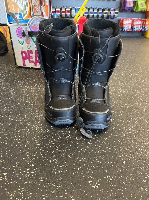 Vist Large View of Product Image Which is Used ThirtyTwo 32 Mens Snowboard Boots Black Senior 13 11801-S000035497