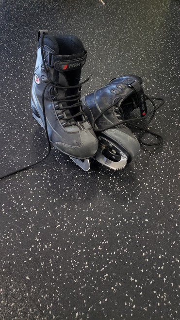 Vist Large View of Product Image Which is Used Riedell DIAMOND Junior Hockey Skate Junior 03