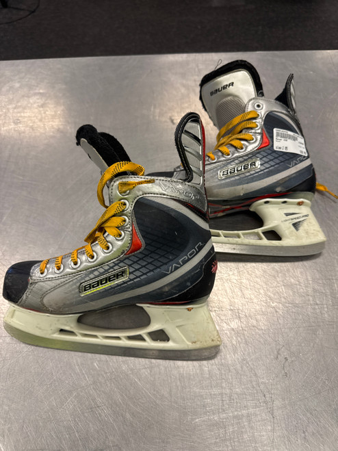 Vist Large View of Product Image Which is Used Bauer X20 Junior Hockey Skate Junior 05