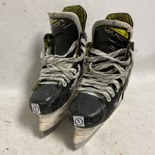 Used Bauer VAPOR 3X Junior Hockey Skate White/Black/Yellow Junior 03 11855-S000176147