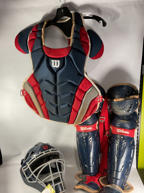 Used Wilson COMPLETE SET CATCHERS GEAR Catchers Equipment Other 11834-S000028789