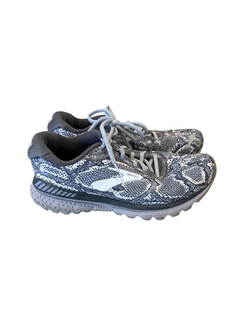 Vist Large View of Product Image Which is Running shoes 