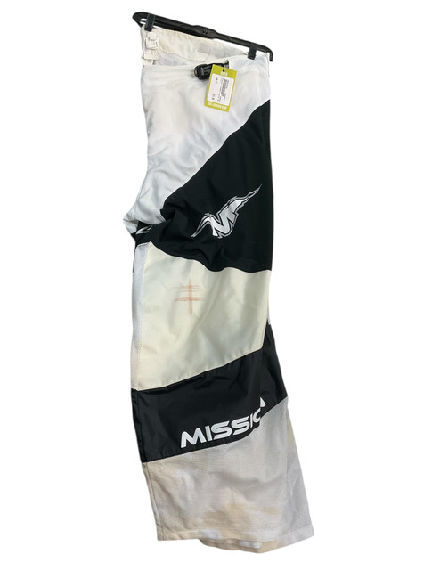 Vist Large View of Product Image Which is Used Mission Senior Hockey Bottom LG