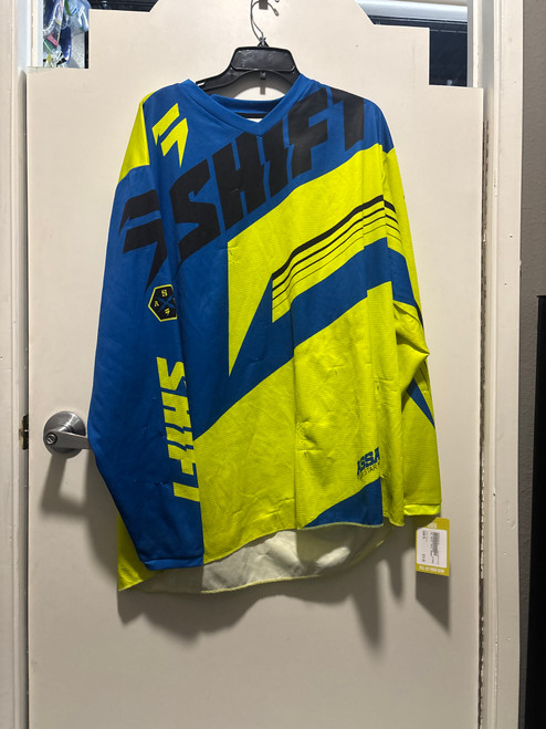 Vist Large View of Product Image Which is Used Adult Top Yellow XL