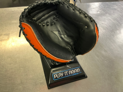 Vist Large View of Product Image Which is New GFN1T TRAINERS MITT