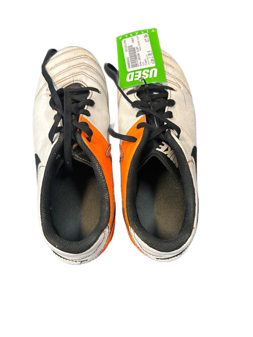 Used Nike SOCCER CLEAT Soccer Cleats White Junior 05.5 11705-S000056233