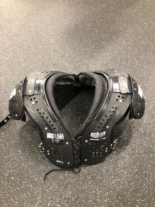 Used Schutt VARSITY FLEX 4.0 SKILL FB Shoulder Pads Black MD 11726-S000274007