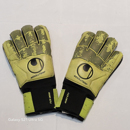 Vist Large View of Product Image Which is Used UHLSPORT Soccer Goalie Gloves Yellow 9 11878-S000011147