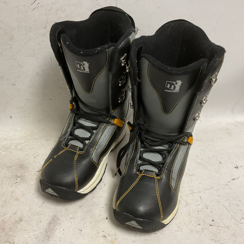 Used Morrow SLICK Boys Snowboard Boots Black And Grey Junior 05 11855-S000176820
