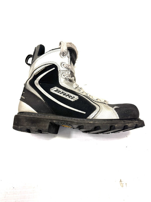 Vist Large View of Product Image Which is Used Snow Boots 