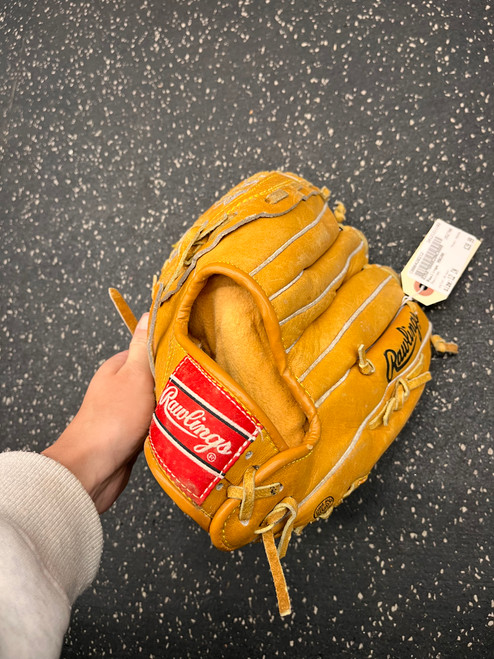 Vist Large View of Product Image Which is Used Rawlings RBG90 BB/SB Glove LH Throw Brown 12"