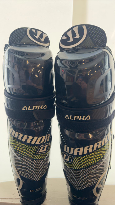 Vist Large View of Product Image Which is Used Warrior ALPHA LT S/G Senior Shin Guards None 16" 11858-C000070741