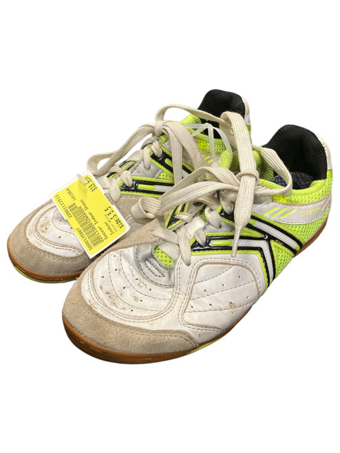 Vist Large View of Product Image Which is Used Soccer Indoor Shoes White Senior 5.5