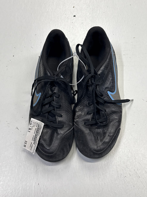 Vist Large View of Product Image Which is Used Nike Soccer Indoor Shoes Black Youth 06.5
